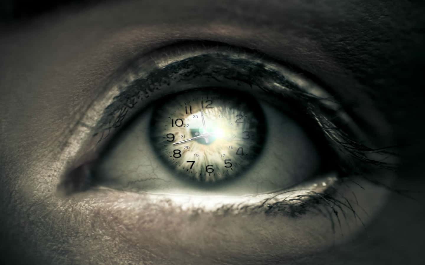 Часы глаза